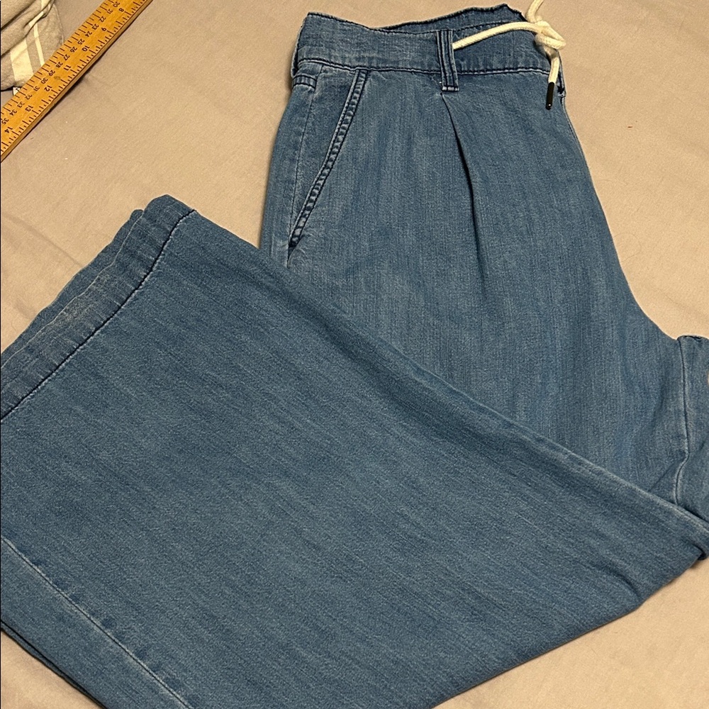 Old Navy High-Rise Drapey Jeans - Blue